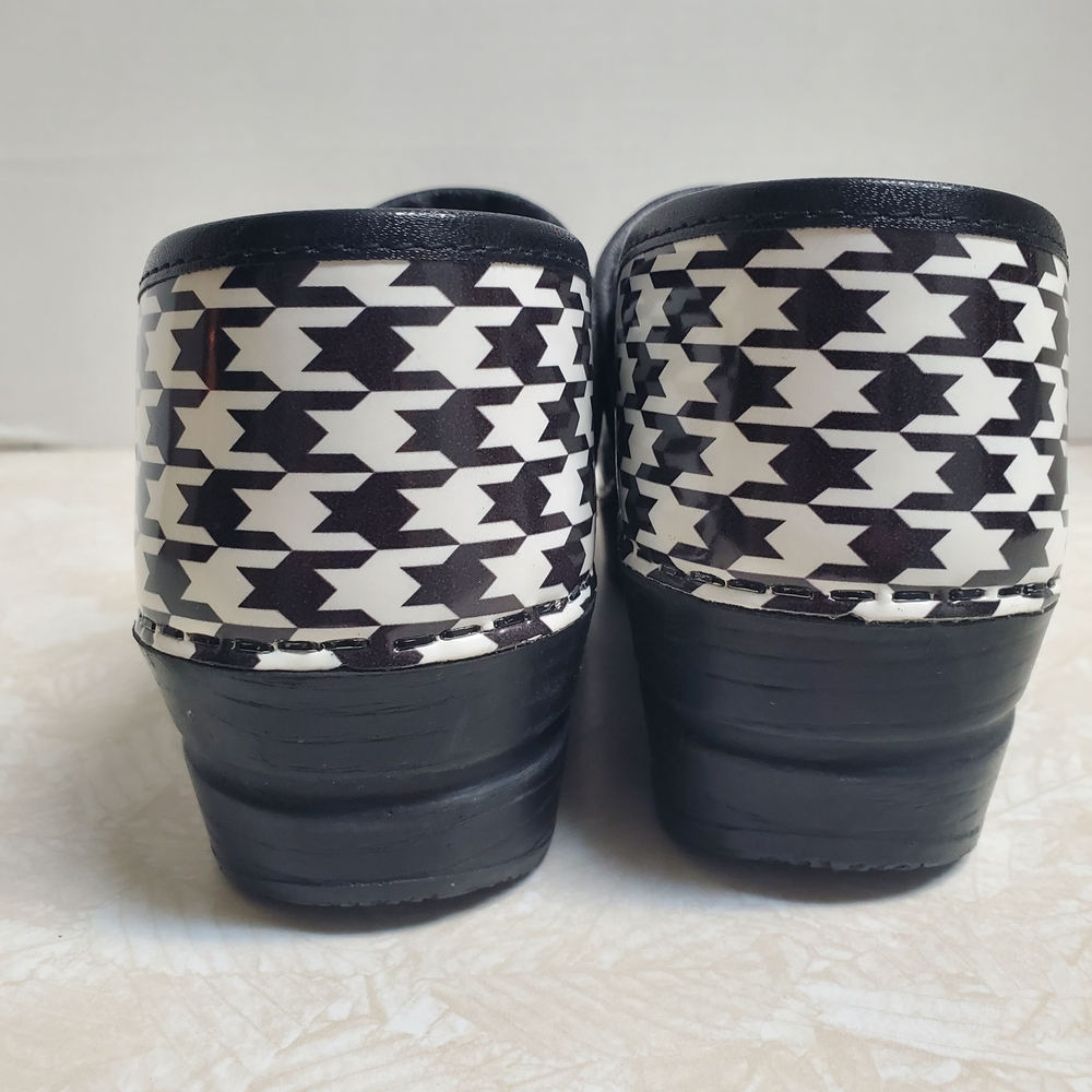 Sanita Houndstooth Patterned Clogs - image 4